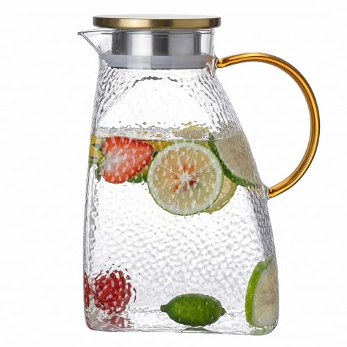 Brocca in vetro borosilicato con coperchio e manico da 1800 ml - Corpo stretto salvaspazio per bevande calde o fredde. Brocca per tè freddo per frigorifero