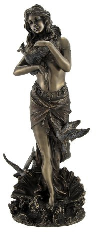 Bronzierte Aphrodite mit Tauben auf Jakobsmuschel-Statue | Kaltgussharz, handbemalte Akzente, 26 cm. Hoch