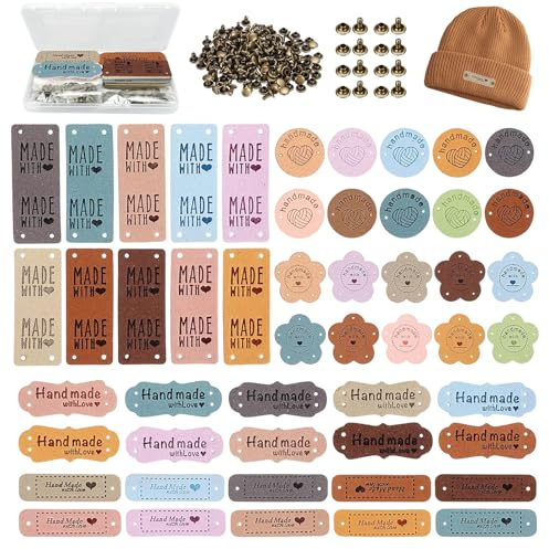 50 Pcs Leder Handmade Label Zum Annähen mit 75 Nieten,1 Aufbewahrungsbox, 5 Design PU Leder Label Personalisierte Handgemachte Lederetiketten, Bunte Etiketten mit Löchern für DIY Hut Jeans Taschen