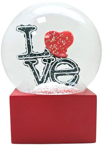 Schneekugel Liebe mit Herz | Schriftzug Love auf Sockel rot eck | Glas Schüttelkugel | Höhe 12 cm, Breite 10 cm | Geschenk Valentinstag Partnertag | 10006