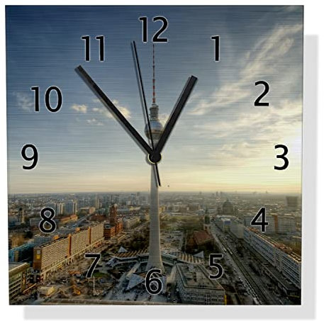 Wallario Design Wanduhr Fernsehturm Berlin mit Panoramablick über die Stadt aus Aluverbund, Alu-Uhr Größe 30 x 30 cm, Schwarze Zeiger mit Metalloptik