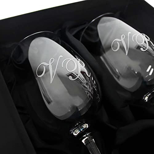 Dgregalos Set de Copas de Vino Personalizadas con Estuche de Madera, 2 Copas Grabadas con Láser, Incluye Sacacorchos (Sólo Iniciales)