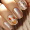 Lot de 24 faux ongles carrés courts à coller sur le thème des feuilles d'érable pour un look d'automne élégant