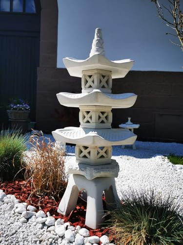 auerco Steintempel im japanischen Stil 'Pagode 3 stöckig' - Handgefertigte Gartenfigur aus regionalem Steinguss - Zen - Dekoration für Garten & Terasse - wetterfest & langlebig