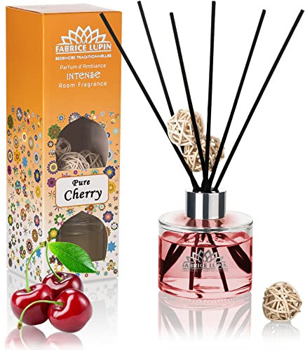 INTENSE Raumduft PURE CHERRY Reed Diffuser KIRSCHE Set mit Dekoglas Dekobälle und DuftStäbchen Lufterfrischer SEHR INTENSIVER +LANG ANHALTENDER Kirschduft (Raumduft mit Sticks 135ml)