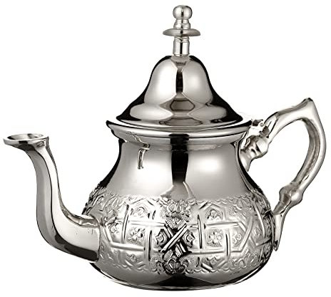 Théière Marocaine Argentée Maillechort Gravée Main avec Filtre Intégré et Porte Théière Manique Taille Grande 800 ML Capacité 7 Verres à Thé à la Menthe Marocain Design Classique de Fès