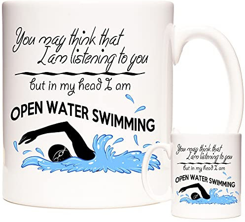 Tazza regalo Open Swimming You May Think I AM Listening to You But in My Head I Am Open Water Swimming. Tazza in ceramica regalo per persone che amano andare a nuotare.