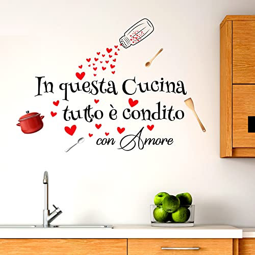 Adesivi murali cucina frasi in questa cucina tutto è condito con amore Wall Stickers scritta per la cucina Citazione con amore Adesivo da parete decorazione murale con pentola mestolo e cuori LARGE