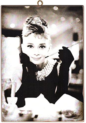 KUSTOM ART CUCUBA Bild im Vintage-Stil Audrey Hepburn im Film Frühstück bei Tiffany. Druck auf Holz 18 x 25 cm.
