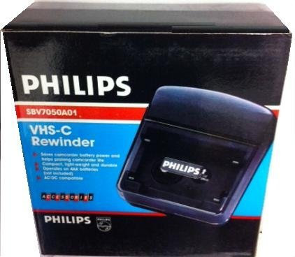 philips (Solo per videocamere compatte, riavvolgimento VHS-c (Compact VHS Tape). Aiuta a prolungare la durata della videocamera. Riavvolge i nastri in due minuti. Spegnimento automatico.