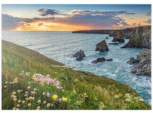 MyPuzzle Küste an den Bedruthan Steps nördlich von Newquay, Nordküste, Cornwall - Premium 1000 Teile Puzzle - MyPuzzle Sonderkollektion von Puzzle Galaxy