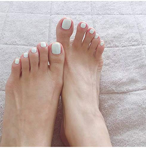 TseanYi White Fake Toenails Solid Glossy Press on Toe Nails Square Short Full Cover Acrylic Toe Nails Fashion Party False Toenails for Women and Girls（24 Pieces）