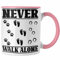 Trendation - Hund Pferd Reiter Tasse Geschenk Never Walk Alone Reiterin Geschenk Pferde Mädchen (Rosa)