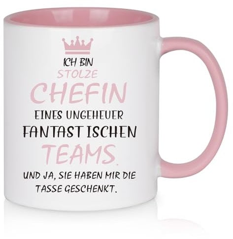 Diztoud Tasse Chefin Geschenke, Geschenk für Chefin Weihnachten Geburtstag, Abschied Rentenbeginn Geschenk für Kollegen, Ich bin Stolze, lustige Weihnachtsgeschenke, 325ml Keramik Kaffeetasse