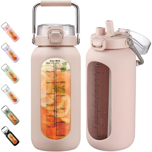 BLUEGO 2000ml Gourde en Verre avec Poignée en Inox et Marqueur de Temps Verre de Motivation 2L avec Manchon en Silicone et Paille pour Gym Office Extérieur Sport Bouteilles d'eau Sans BPA, Ambre