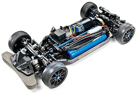 TAMIYA 47326-000 47326 47326-1:10 RC TT-02R Kit, ferngesteuertes Auto/Fahrzeug, Modellbau, Bausatz, Chassis, Hobby, schwarz