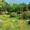 Gartenlaube, Gartenbogen mit Spalier für Kletterpflanzen, Rosen, Weinreben, Gartenbogen im Freien für die Dekoration von Hochzeits-, Brautparty- und Zeremonie