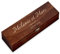 Maverton Boîte Caisse à Vin Personnalisée - Caisse en Bois de pin - 10 cm x 10 cm x 35 cm - pour 1 Bouteille - Cadeau Personnalisé - Cadeau Couple Saint Valentin - Crémaillère - Anniversaire - mariage