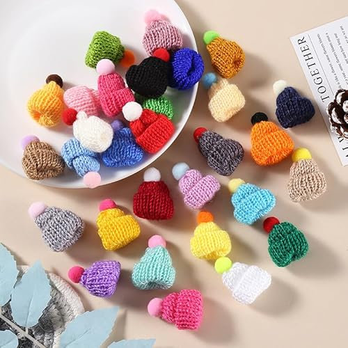 Tcnzdy 40 Stück Mini Weihnachtsmützen, Sorgenwürmchen, Kleine Weihnachtsmützen, Mini Mützen Alpaka Für Die Dekoration Von Weihnachtsatmosphäre, Dekoration Von Weihnachtsbäumen Schmuck Puppenzubehör