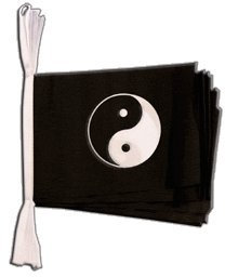 Digni Guirlande drapeau Ying et Yang noir - 5,9 m