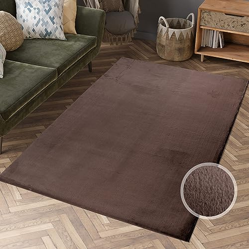 carpet city Hochflor Teppich Wohnzimmer - Einfarbig Dark Taupe - 160x230 cm - Super Soft Polyester, Samtig-Flauschiger Flor - Fell-Teppiche für Schlafzimmer, Esszimmer, Arbeitszimmer
