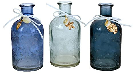 itsisa Deko Flasche maritim mit Muschel Anhänger H:13,5 cm (3er Set) - Vase in Blautönen, Tischdekoration, Maritime Dekoration
