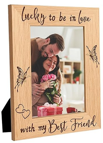 CREATCABIN Cornice per Foto Migliori Amici Cornici per Foto In Legno Display Inciso Piano Da Tavolo In Legno per Appendere Galleria A Parete Decorazioni per Regali di Compleanno Natale per 21.8x16.8cm