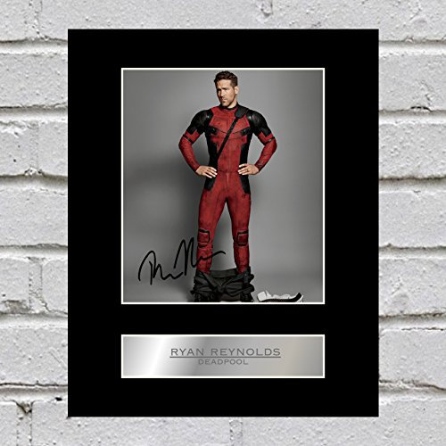 Ryan Reynolds Signiertes Foto mit Passepartout, Deadpool #2