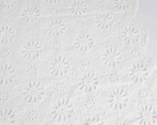 Bestickter Baumwollstoff Baumwoll-Spitzenstoff mit ausgehöhlter Stickerei und Ösen – 50 Zoll breit, verkauft als Meterware für Kleider(White)