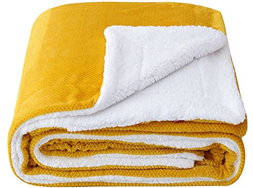 SOCHOW Waffel Sherpa Fleecedecke, superweiche, flauschig warme, leichte, Wendeplüschdecke für Bett, Sofa und Couch, 150 x 200 cm Senfgelb