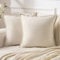 Serento Samt Kissenbezug Kissenhülle Dekorative 40x40 cm Dekokissen Sofakissen Modern Kissenhülle Flansch Zierkissen Couchkissen Creme Weiß Deko für Sofa Schlafzimmer Wohnzimmer Balkon