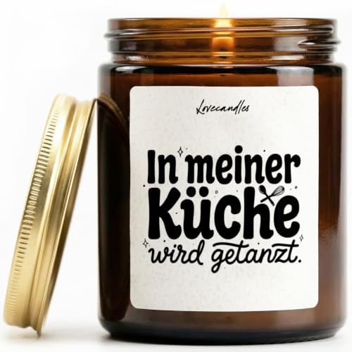 In meiner Küche wird getanzt - Duftkerze mit Spruch als Geschenk für Einzug, Geburtstag, Freundin, Lustige Vanille Duftkerzen im Glas.
