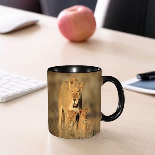 EMCLKS Mug en céramique, 330ml, tasse à thé, tasse cafe, tasse drole, cadeau drole, cadeau homme, mug cafe, Décor safari, maman lionne et jeune roi lion dans le