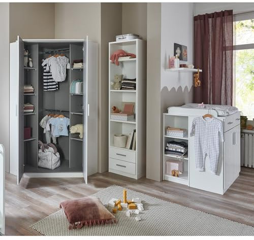 Lomadox Babyzimmer komplett Set mit Wickelkommode, Eckkleiderschrank, Unterbauregal, Regal, Wandboard in weiß modern