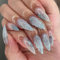 3D Handgemachte Künstliche Fingernägel - 24 Pcs Medium Press on Nails Almond - Hellblau Glitzer Falsche Nägel mit Muscheln Linien Gems - Full Cover Kunstnägel Zum Aufkleben für Frauen Mädchen