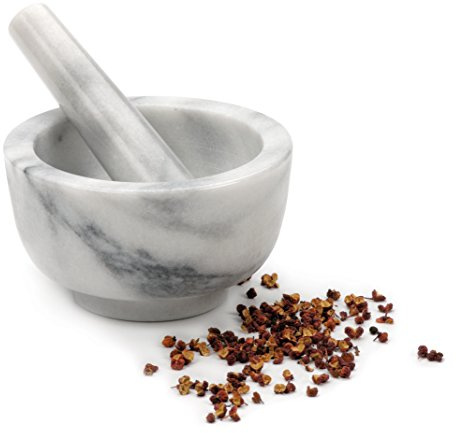RSVP International Mortero de mármol blanco de 170 ml para moler especias, pesto, hierbas aromáticas, picar pastillas, diseño único de mármol.