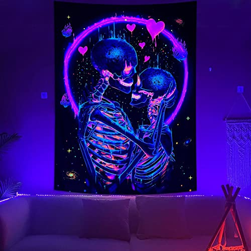 Lifeella The Kissing Lover Skelett Schwarzlicht Wandteppich, Gothic Totenkopf Wandbehang für Schlafzimmer Zuhause 111 x 152 cm