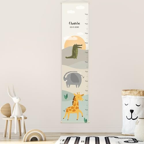 Gutmarkiert - Personalisierte Messlatte für Kinder - mit dem Namen und Geburtsdatum des Kindes. (Safari)