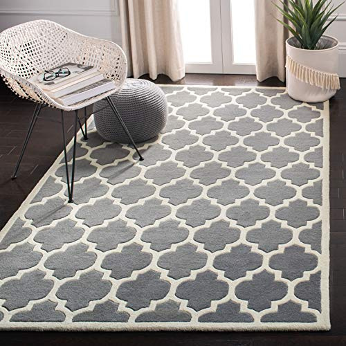 SAFAVIEH Chatham Collection Area Rug - 5' x 8', Dark Grey & Ivory, Handmade Geometric Wool, Ideal for High Traffic Areas in Living Room, Bedroom (CHT734D)