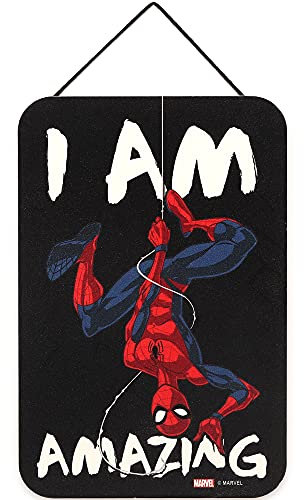 Open Road Brands Marvel Spider-Man Classics Upside-Down I Am Amazing Hängende Holz-Wanddekoration für Filmzimmer, Männerhöhle oder Kinderzimmer