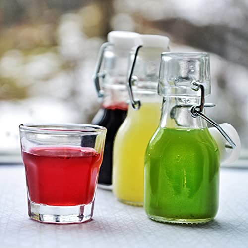 Kingrol Lot de 30 mini bouteilles en verre de 60 ml avec étiquettes personnalisées et ficelle pour travaux manuels, décoration, cadeaux de fête de mariage