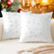 Ohok Weihnachten Gold Heißpräge Samt Kissenbezug, 2er Set Dekorativ Kissenhülle Deko Sofakissen Couchkissen Zierkissenbezüge für Sofa Wohnzimmer Schlafzimmer (Weiß Schneeflocke B, 45x45 cm)