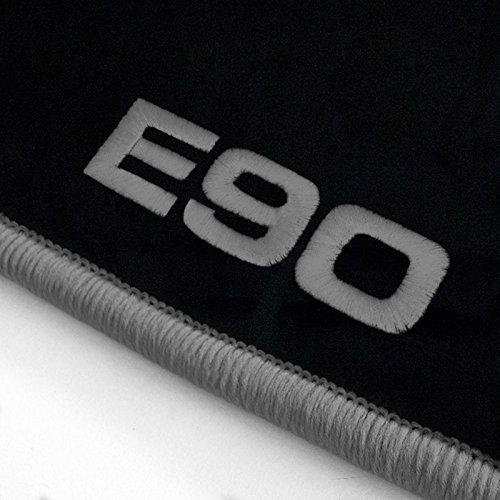 Autoteppich Stylers ATS-Q300_E90-502 Passgenaue Velours Fußmatten mit Logo Stick (E90) und Rand in Silbergrau