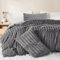 Nayoroom Plüsch Bettwäsche 155x220 Grau Winter Warme Flauschig Fleece Bettbezug und Kissenbezug 80x80 cm Oeko-Tex Zertifiziert Super Weich Winterbettwäsche Set Reißverschluss