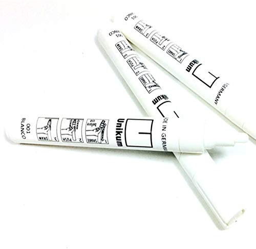 Rotulador de laca blanca mate ideal para retocar pequeños desperfectos de los muebles lacados en blanco.