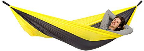 AMAZONAS Ultra-Light Hängematte Adventure Hammock Yellowstone - Die leichteste Kingsize Hängematte der Welt 180g 275 x 140 cm Packmaß 18 x 6 cm bis 150 kg