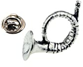 C22 Jagdhorn auf einer Anstecknadel aus feinem englischen Zinn