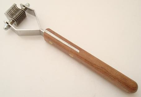 Mars Coat King, Extra-Fine Narrow 10 blades, wood handle