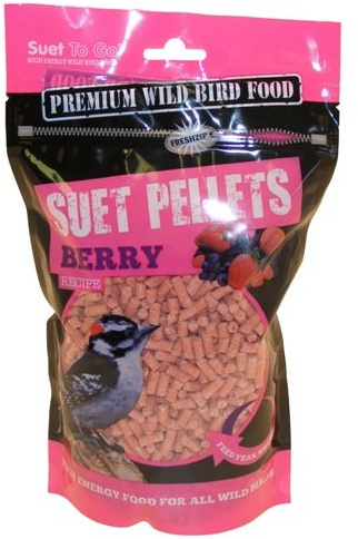 Suet To Go, Suet Pellets, Berry Flavour. 6 x 550g.
