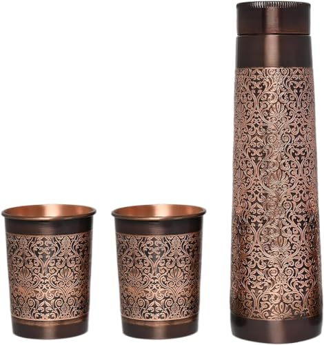 ANCIENTIMPEX Kupfer-Wasserflasche mit 2 Trinkgläsern, Blumenmuster, helle Hausform für Ayurveda gesundheitliche Vorteile